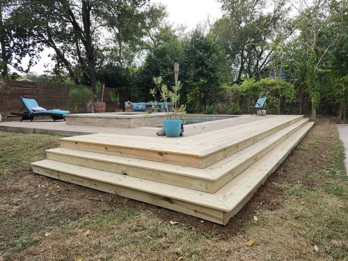 Pool deck with wide steps